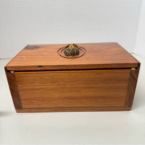 Vintage Botanika Wood Box Leopards Medallion Cigar Box Trinket Storage Brown - Picture 11 of 11